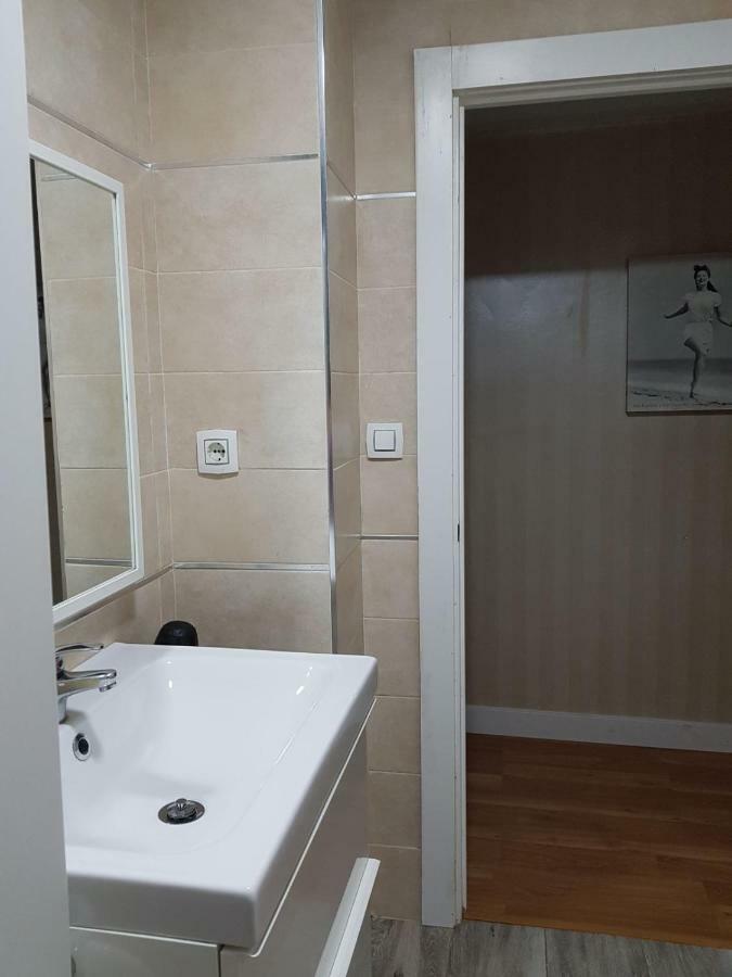 Апартаменты Apartamento Los Marmoles Малага Экстерьер фото